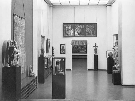 Albert Renger-Patzsch Museum Folkwang, Zweiter Saal, Blick in die Große Galerie, um 1930