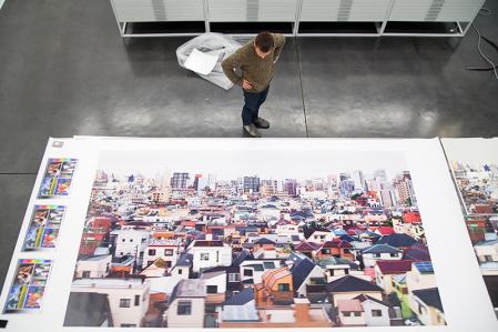 Andreas Gursky, Studio, IKS-Medienarchiv