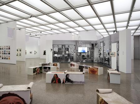 Blick in die Ausstellung GROW IT, SHOW IT! Haarena, Museum Folkwang 2024