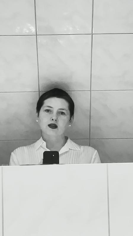 Kristina Jurotschkin, Videostill aus: Fotoprobleme 2, 2021, Handy-Video