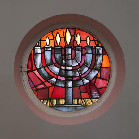 Kurt Lewy Glasfensterzyklus im Jüdischen Gemeindehaus der Neuen Synagoge Essen (Detail), 1959