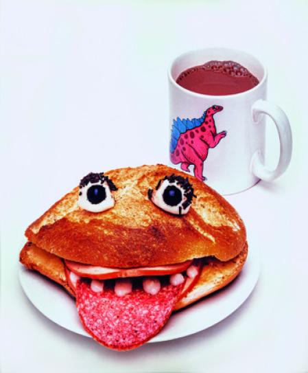 Reinhard Matz, Fr&uuml;hst&uuml;ck, aus dem Buch: Verspielt. Fotografien f&uuml;r Kinder, 1995&ndash;2000