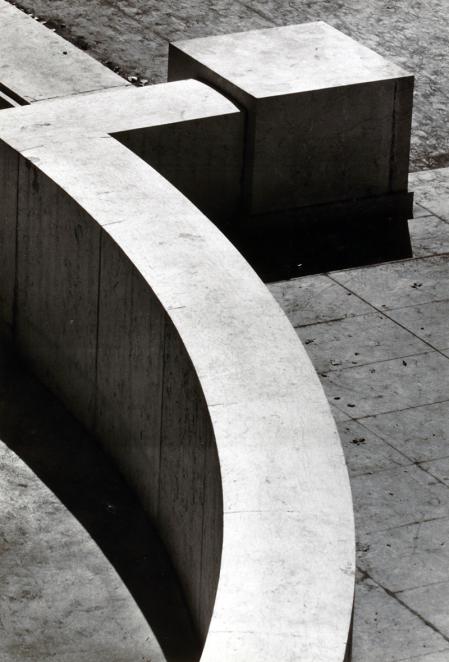 Otto Steinert, Kubische Kurve, 1949 © Nachlass Otto Steinert, Museum Folkwang, Essen