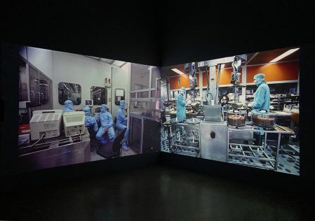 Timm Rautert, Geh&auml;use des Unsichtbaren, Installationsansicht