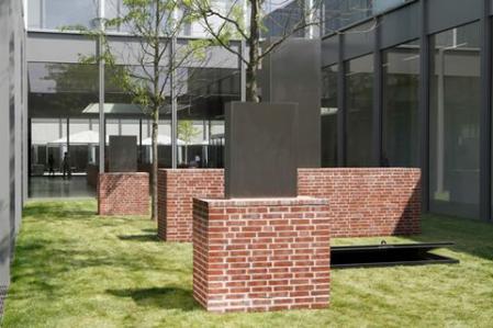 Andreas Golinski ASCHE, installation view, south atrium, 2014