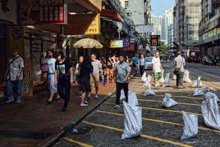 Alfred Ko, Sidewalk, 2014