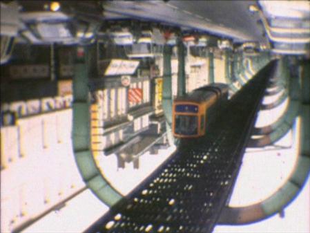 Darren Almond, Schwebebahn, 1995 (Filmstill)
