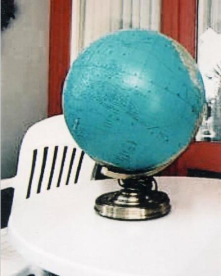 Viktoria Binschtok, Globus 47, aus der Serie: Globen, 2002
