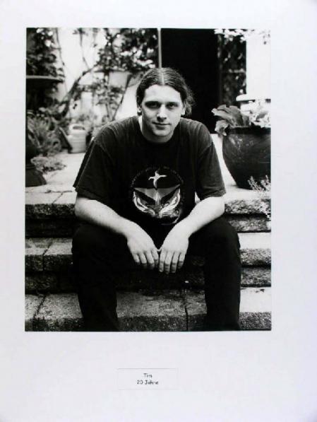 Hans-Peter Feldmann, Tim. 20 Jahre, aus der Arbeit: 100 Jahre, 1998 – 2000