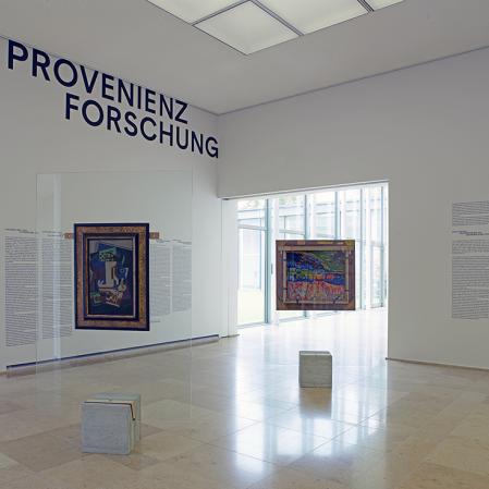 Blick in den Raum zur Provenienzforschung in der Sammlungspräsentation des Museum Folkwang