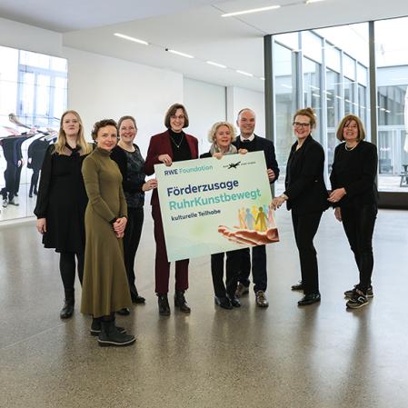 Vertragsunterzeichnung RuhrKunstbewegt