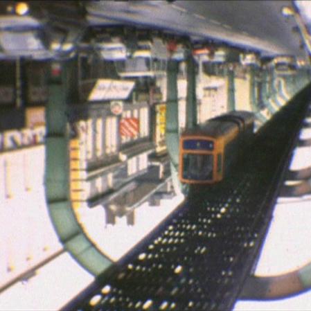Darren Almond, Schwebebahn, 1995 (Filmstill)